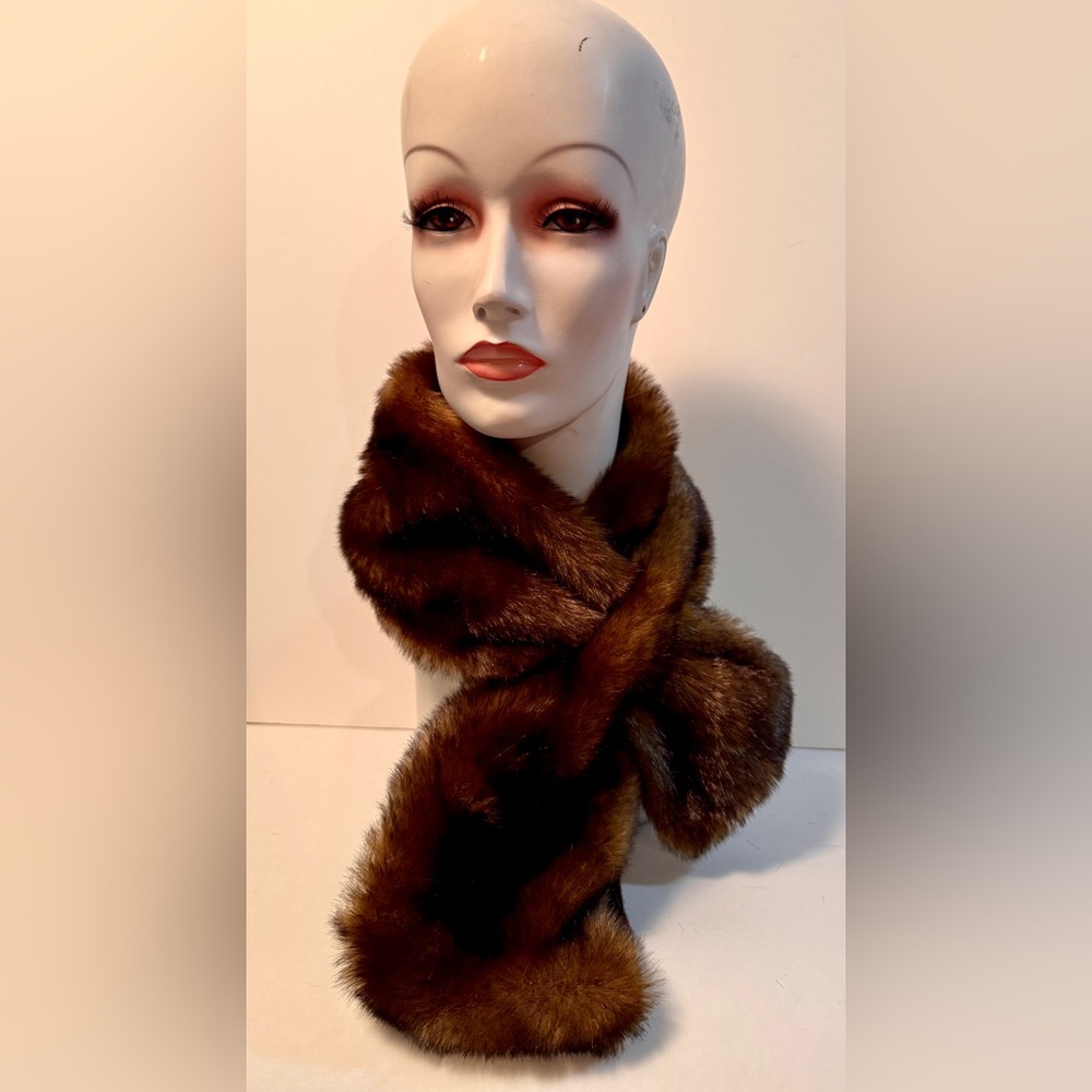 Preston & York Elegant Vintage Brown Fur “Pull- Through”Scarf  35” x 5”